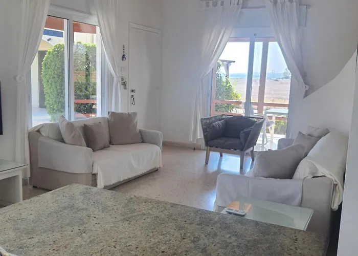 - Ayia Thekla Sea View Villa *